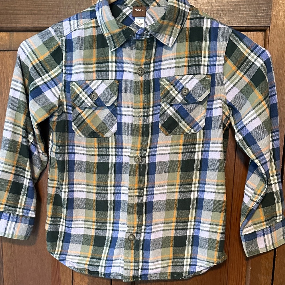 Boys tea brand  Multicolor Plaid flannelButton Down Shirt size 5